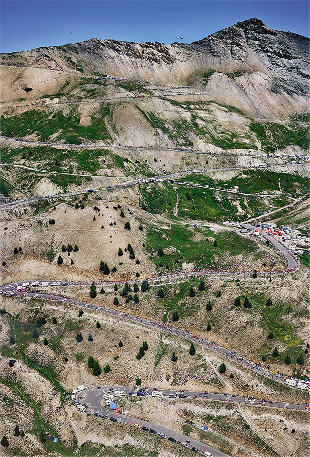 Andreas Gursky. Tour de France, 2007 Color photography